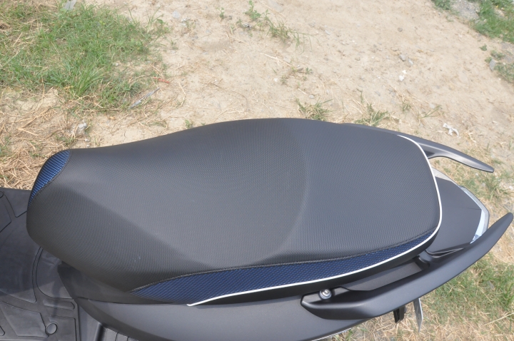 新手第一次開箱《雷霆 150 ABS Motocam 消光黑》