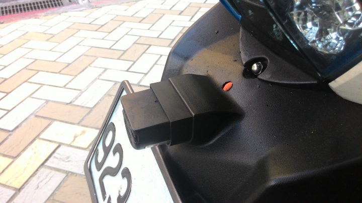 RACING 雷霆 安裝雙鏡頭行車紀錄器