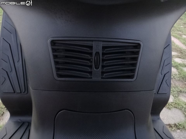 [開箱] 深藍好朋友 2014 SYM GTS300i abs 消光藍