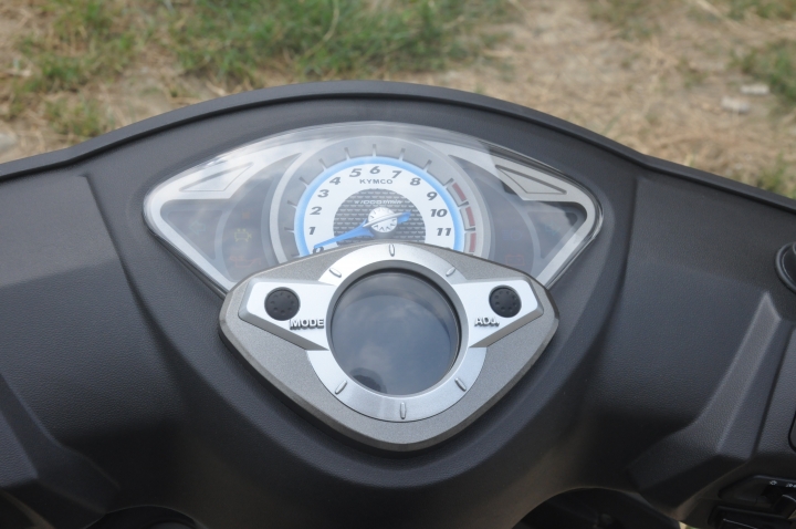 新手第一次開箱《雷霆 150 ABS Motocam 消光黑》