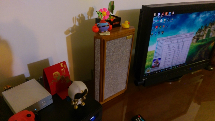 推薦給大家適合桌上系統的小喇叭tannoy Autograph Mini