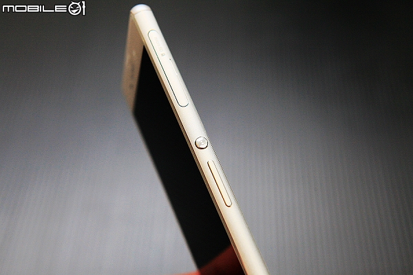 寫在Sony Mobile裁員行動之後...如白晶透亮般的Z3，誕生。