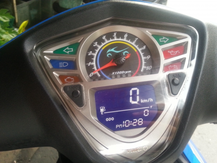 2014/9/19 KYMCO G6E 125 閃藍 開箱