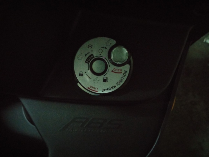 人生第一台機車  J-bubu  晶鑽灰ABS版  不專業隨便開箱