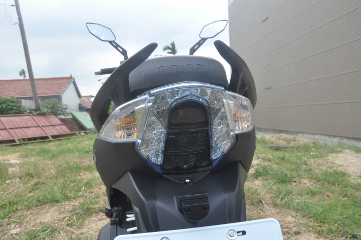 新手第一次開箱《雷霆 150 ABS Motocam 消光黑》
