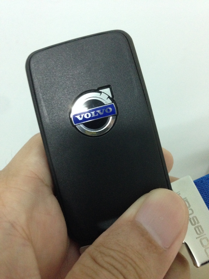 Volvo XC60 T5 R-Design...開箱！9/30補充