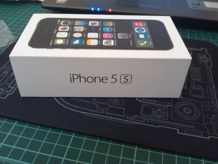 尷尬時間點 iphone 5s 開箱