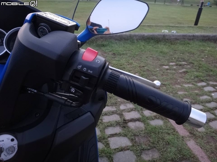 [開箱] 深藍好朋友 2014 SYM GTS300i abs 消光藍