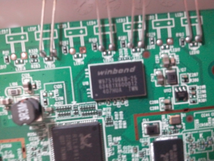 平價AC 老闆說 比N快三倍 還可以偷偷翻牆 ..EDIMAX  BR-6208AC AC750..  開箱 圖多..有些廢話..可以咬"土豆"