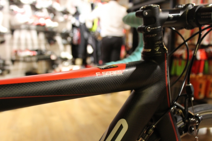 [開箱]  Felt F1+SRAM Force