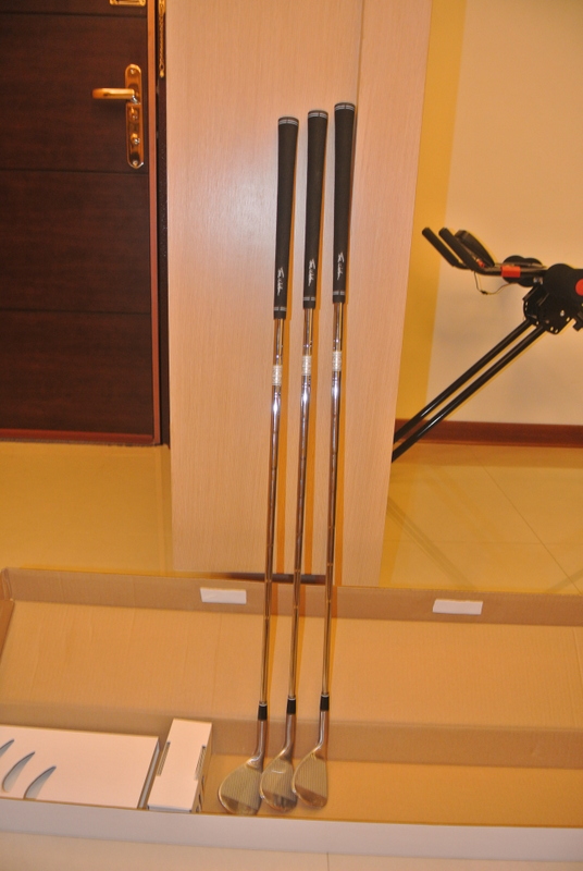 Taylormade Jetspeed 5號 小雞腿 & Adams G L S 鐵桿組