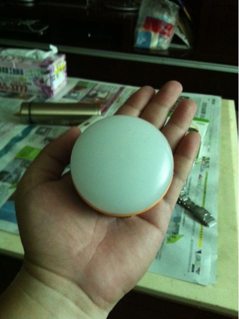 充電式多功能野營燈開箱