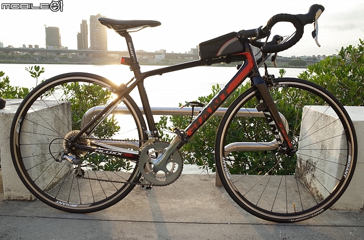 終於入手第一台公路車了.....