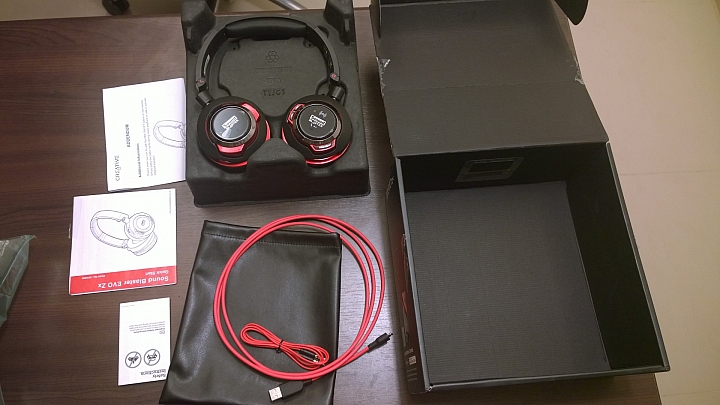 [開箱]多個願望，一次滿足：Sound Blaster EVO Zx藍牙耳罩式耳機