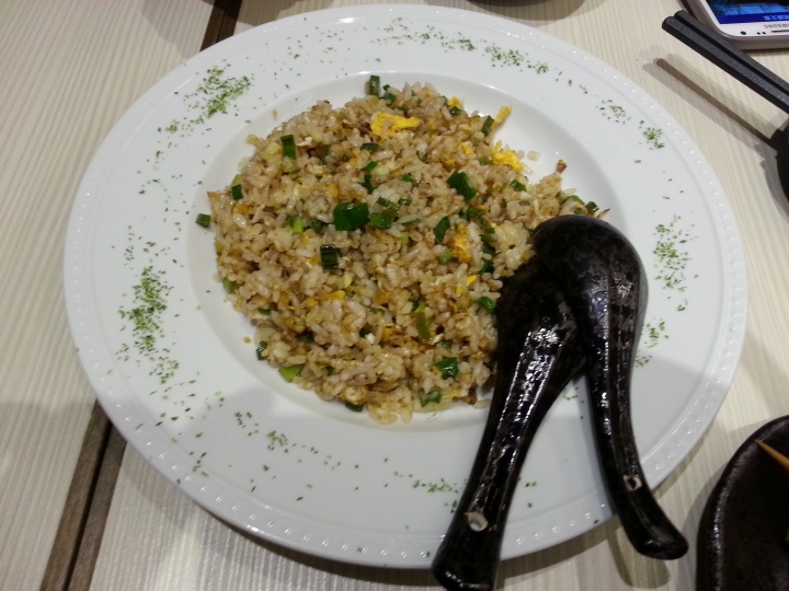 【樂燔】燒物，推薦"鮭魚炒飯"