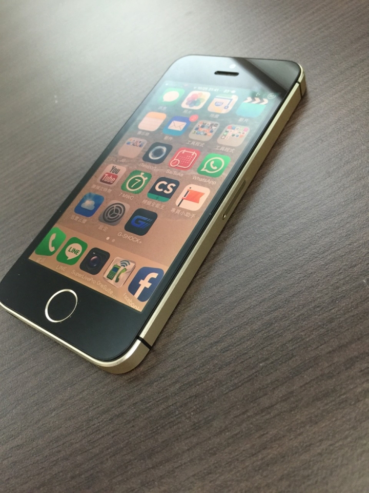 iPhoe5黑改iPhone5s look 之土豪金