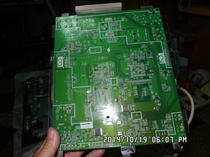 LG 32LC4D  自動關機 DIY更換機板