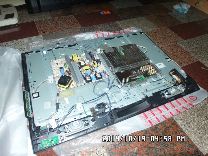 LG 32LC4D  自動關機 DIY更換機板