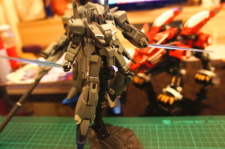 HG 1/144 Z PLUS [UNICORN VER.]