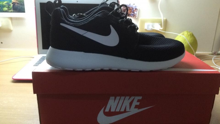 幫分辨ＮＩＫＥ Ｒosherun真假