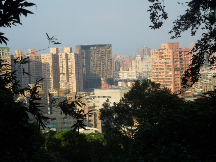 中和中興公園與樂天宮
