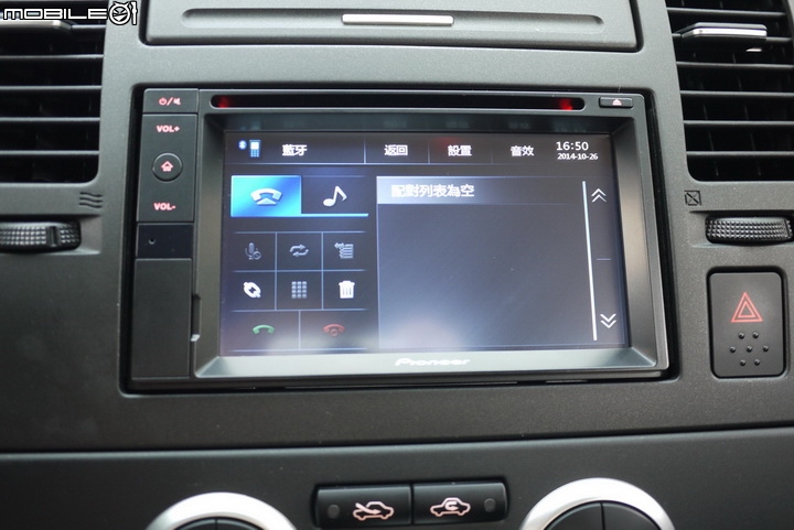[開箱]Pioneer AVIC-F7300T 主機簡單開箱