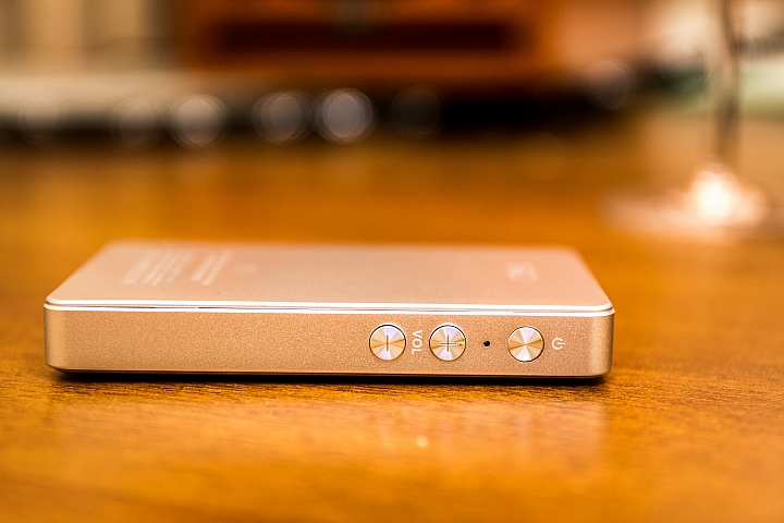 【開箱】Fiio X1 便攜高清無損音樂播放器