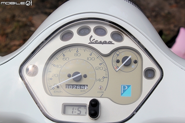 [開箱]Vespa LX125ie 雪地白. Do you Vespa?