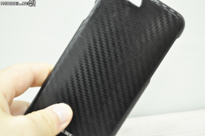 iPhone 6 碳纖維魂上身！日本 TUNEWEAR CARBONLOOK 保護殼！