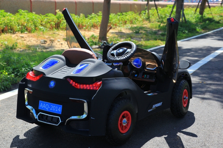 【開箱】純電動BMW i8開箱首發