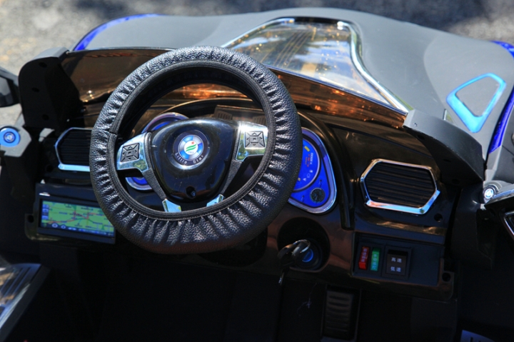 【開箱】純電動BMW i8開箱首發