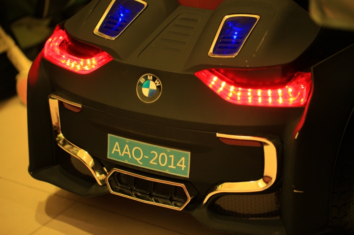 【開箱】純電動BMW i8開箱首發
