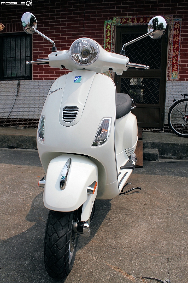 [開箱]Vespa LX125ie 雪地白. Do you Vespa?