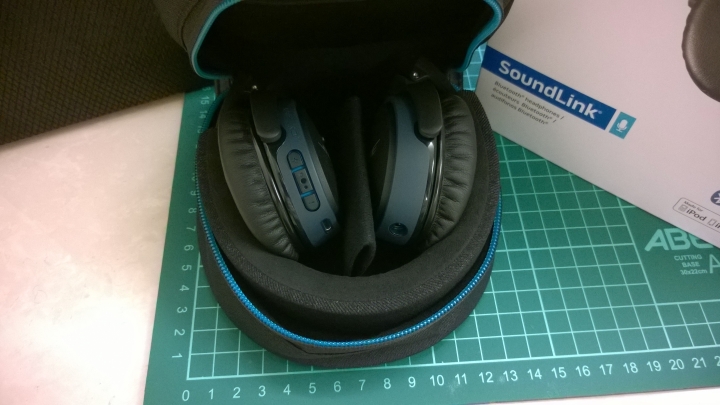 [開箱] Bose SoundLink on-ear Bluetooth headphones