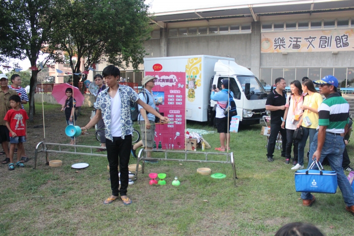 八人行、大場面，快樂野餐趣！(圖多)