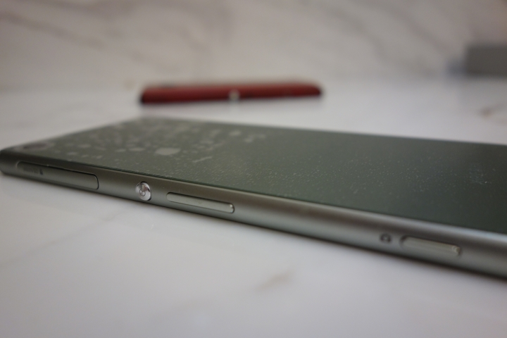 【簡單開箱】金屬綠色系 Sony Xperia Z3 銀箔綠