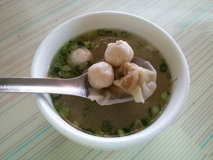 鳳山區阿倡麵店(鴨蛋麵、米粉、粿仔條)-古早味銅板美食