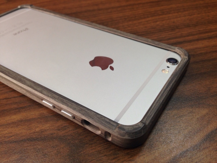 一兼二顧!  Airybody Unibody Bumper iPhone 6+ 檜木鋁合金保護殼