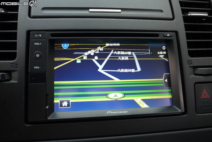 [開箱]Pioneer AVIC-F7300T 主機簡單開箱