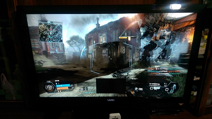 今天XBOX ONE 中間的黑色方塊是什麼?[已解決.是電視故障,與XBOX ONE無關..]