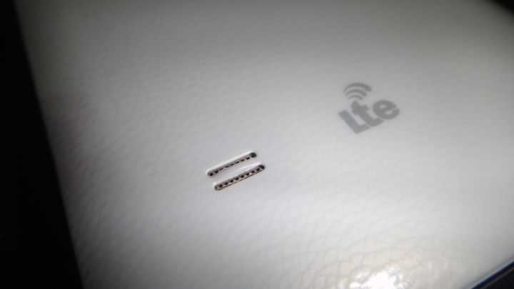 台灣大Note4續約白色開箱(還遇到機王)與包膜心得