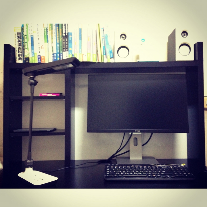 Dell U2414H 及陽春工作桌 微開箱