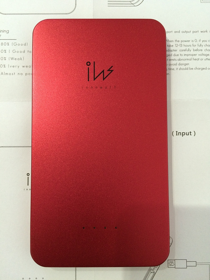 [郭董牌] 鴻海行動電源 Innowatt 5000mAh 純開箱分享