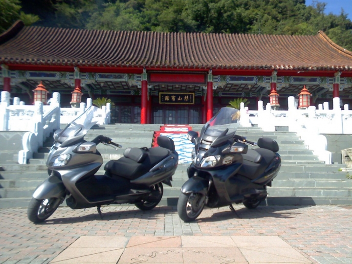 十年了....少年仔也變成大叔之.....HONDA LEAD 125奔武嶺......