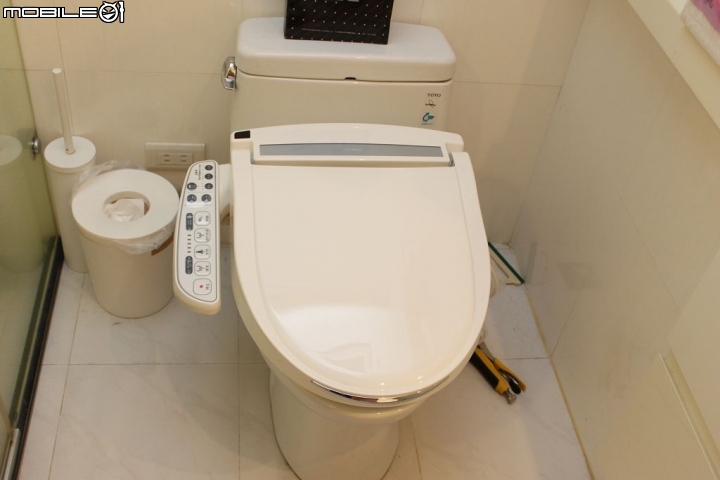 [分享] 買了七折中的FAMICLEAN FC-W2300免治馬桶