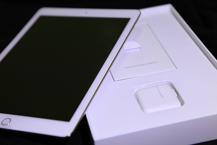 日版 ipad air 2 WIFI...喜金A~ 隨意開箱