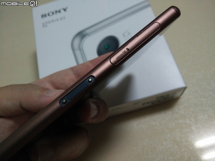 SONY Xperia Z3 DUAL (香港)雙卡版~簡單開箱~應該是台灣第一開吧><~