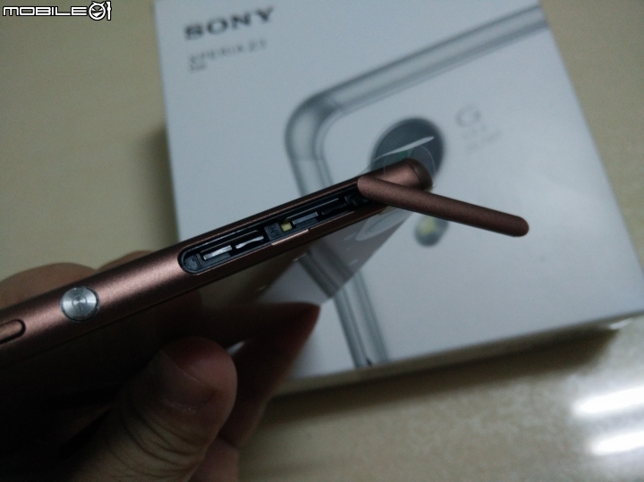 SONY Xperia Z3 DUAL (香港)雙卡版~簡單開箱~應該是台灣第一開吧><~