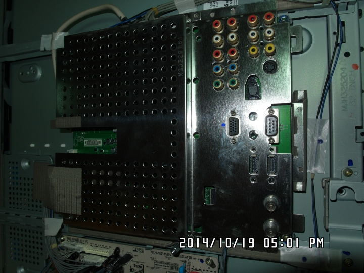 LG 32LC4D  自動關機 DIY更換機板