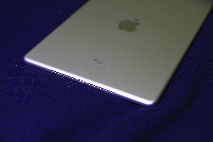 日版 ipad air 2 WIFI...喜金A~ 隨意開箱